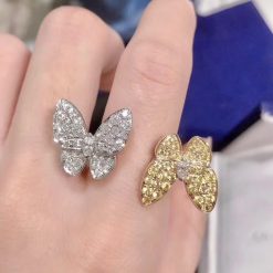 Van Cleef Arpels Two Butterfly Between the Finger ring Diamond Sapphire VCARA13600