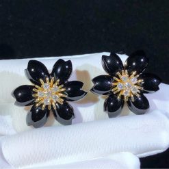 Van Cleef Arpels Rose De Noël Earrings, Small Model Onyx VCARO9B200