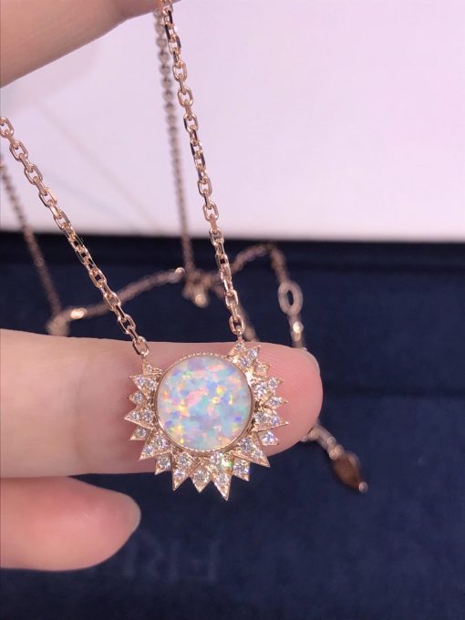 Piaget Sunlight Pendant Opal G33R0500