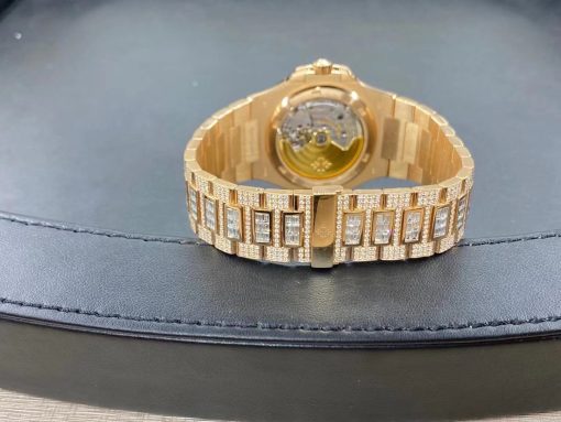 Patek Philippe Nautilus 18k Rose Gold And Diamonds 5719 10g 010 (3)