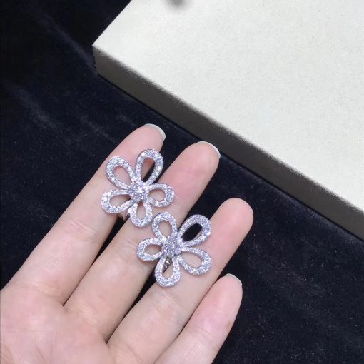 Van Cleef Arpels Flowerlace Earrings White Gold Diamond VCARP05100