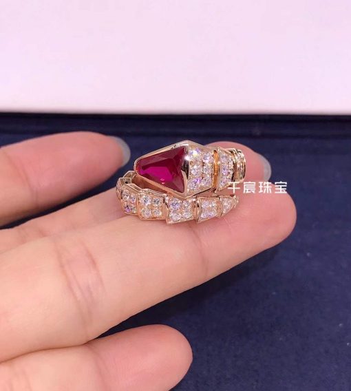 Bvlgari Serpenti Ring Set with Diamonds and a Rubellite on the Head 347593