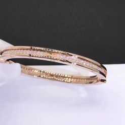 Bvlgari B.zero1 Bangle Bracelet Rose Gold Set with Pavé Diamonds on the Spiral 351399