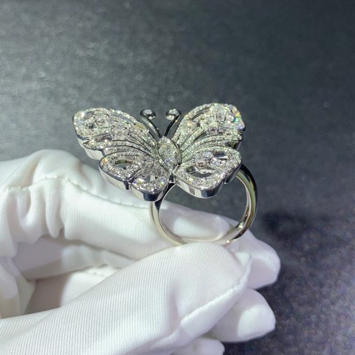 Van Cleef & Arpels Flying Butterfly Between the Finger Ring VCARA13500