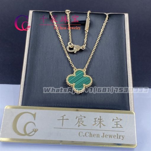 Van Cleef & Arpels Vintage Alhambra Pendant Malachite VCARO9VA00