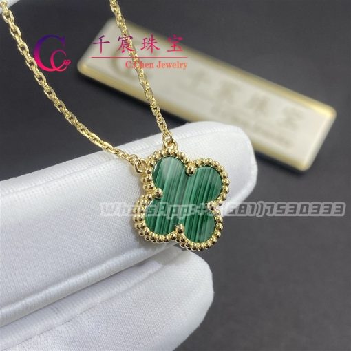 Van Cleef & Arpels Vintage Alhambra Pendant Malachite VCARO9VA00