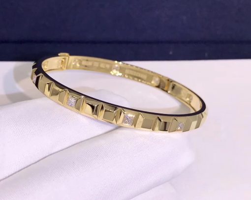 Boucheron Quatre Clou de Paris Yellow Gold Diamond Bangle JBT00689