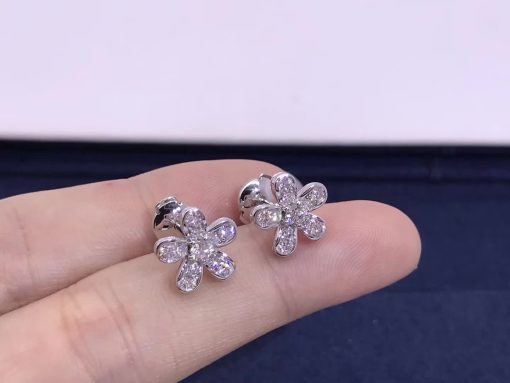 Van Cleef & Arpels Socrate earstuds 1 flower White gold Diamond VCARG44100