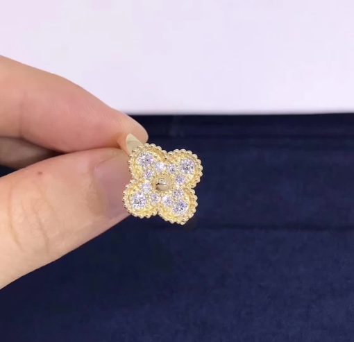 Van Cleef & Arpels Vintage Alhambra ring yellow gold, Diamond VCARO26M00