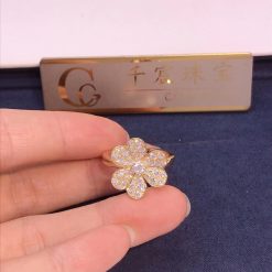 Van Cleef & Arpels Frivole ring, 1 flower, small model 18K yellow gold, Diamond VCARP2V000