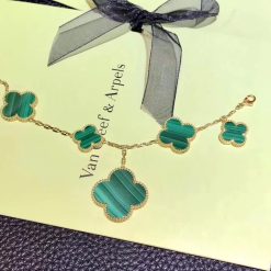 Van Cleef & Arpels Magic Alhambra Bracelet 5 Motifs Malachite VCARO3AU00