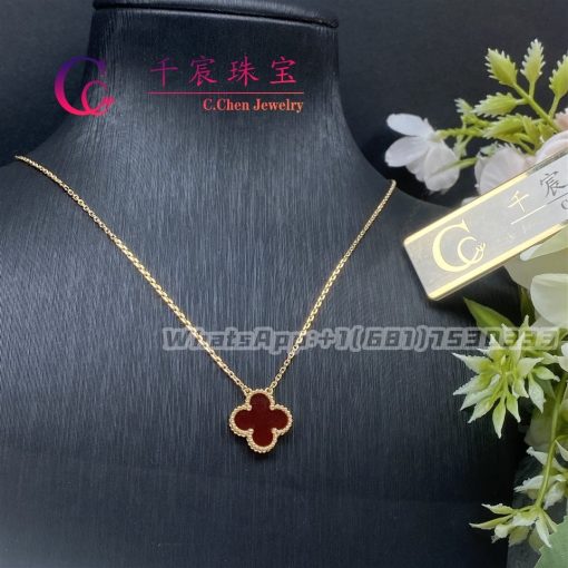 Van Cleef & Arpels Vintage Alhambra Pendant Yellow Gold Carnelian VCARD38500