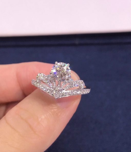 Chaumet Joséphine Splendeur Impériale Solitaire Platinum and Diamonds J3TR00