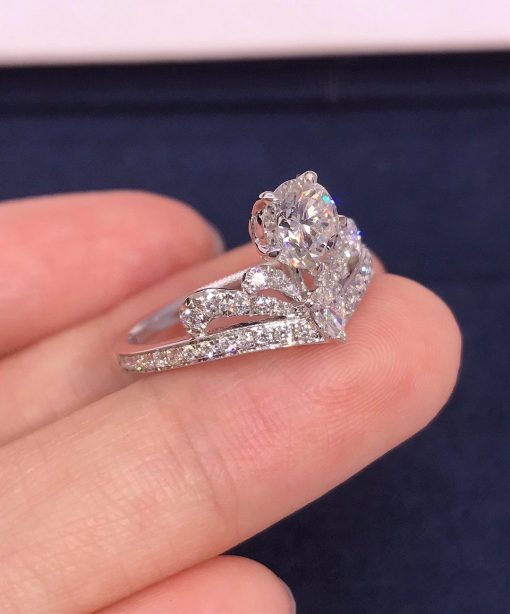 Chaumet Joséphine Splendeur Impériale Solitaire Platinum and Diamonds J3TR00