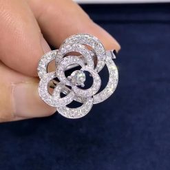 Chanel Fil de Camélia Ring Medium Version White Gold Diamonds J2579