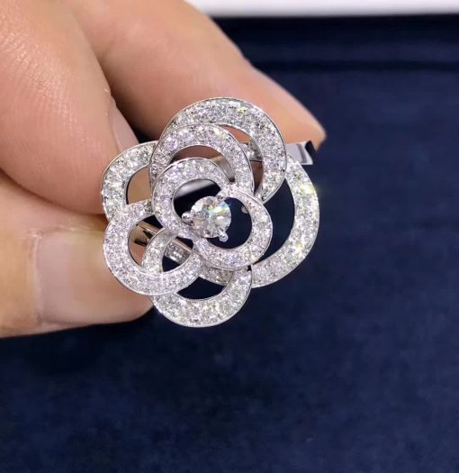 Chanel Fil de Camélia Ring Medium Version White Gold Diamonds J2579