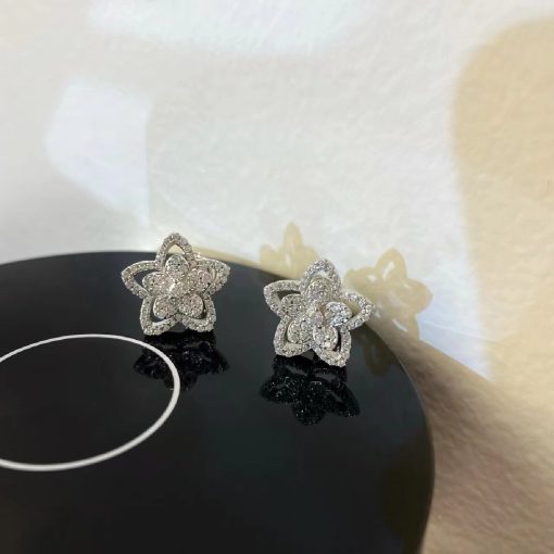 Graff Wild Flower Small Diamond Stud Earrings RGE1669