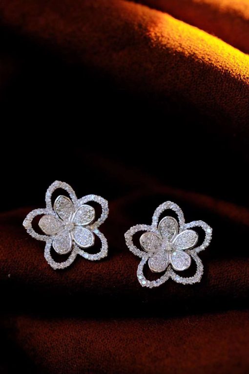 Graff Wild Flower Large Diamond Stud Earrings RGE1719