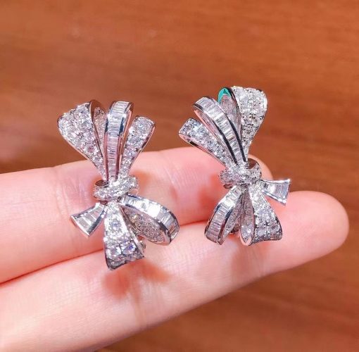 Graff Tilda’s Bow Classic Diamond Stud Earrings RGE1149