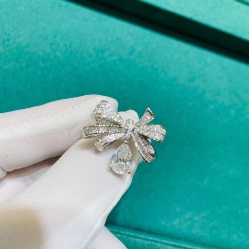 Graff Tilda’s Bow Classic Diamond Ring RGR566