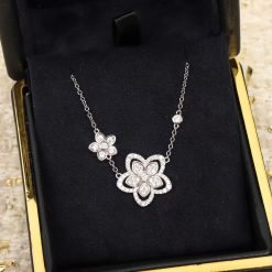 Graff Wild Flower Double Diamond Pendant RGP790