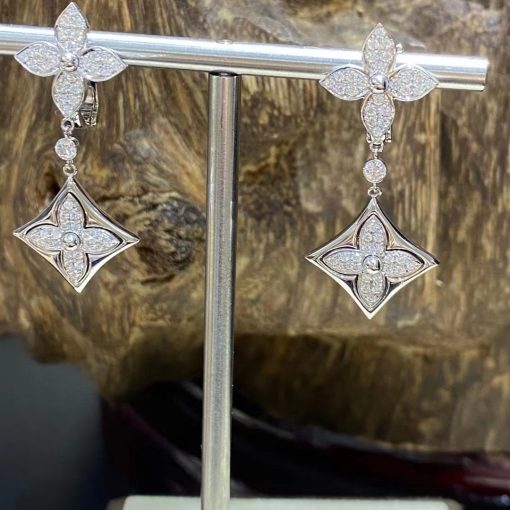 Louis Vuitton Color Blossom Long Earrings White Gold And Diamonds Q96501