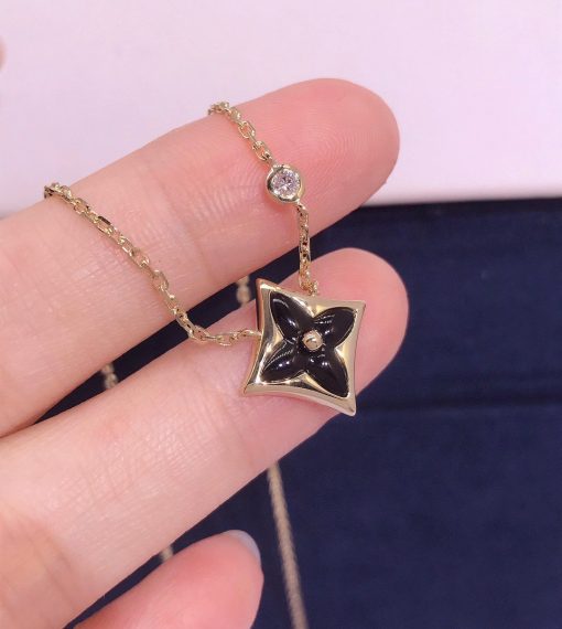 Louis Vuitton Color Blossom Bb Star Pendant Onyx And Diamond Q93699