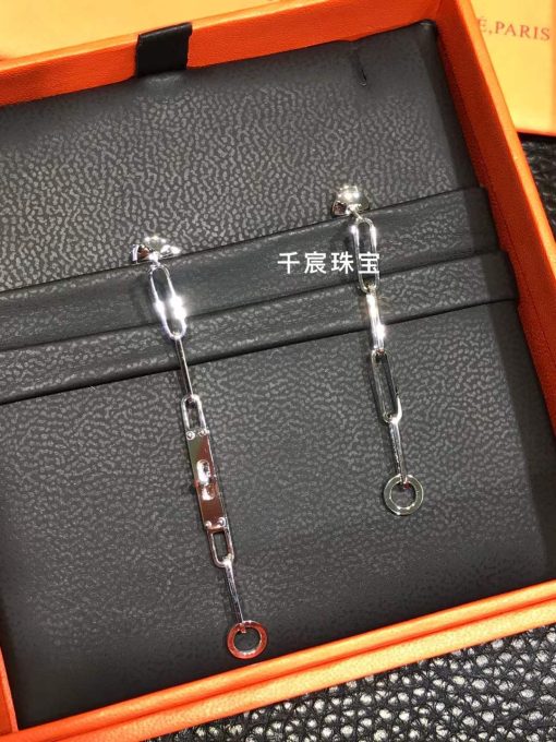 Hermes Paris TPM Kelly Chaine Earrings White Gold