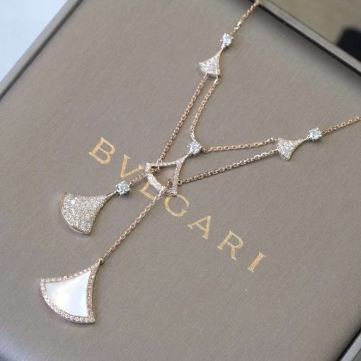 Bulgari Divas Dream Necklace Set With A Mother Of Pearl Insert And Pave Diamonds 358682 (6)